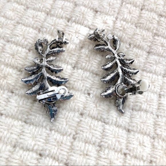 Silver Earrings - Picture 4 of 5